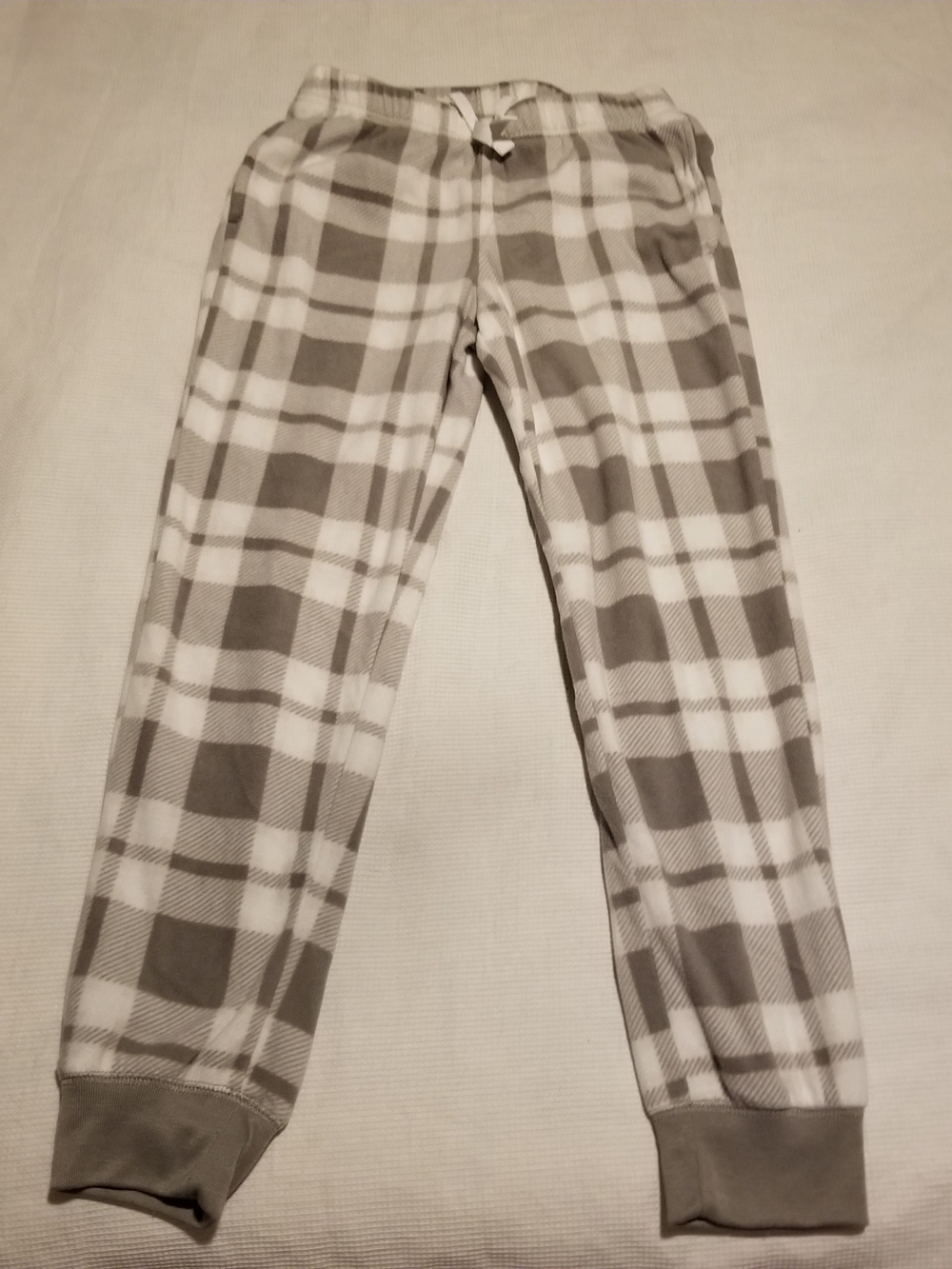 Old Navy Medium Gray And White Plaid Fleece Pajama Pants With Ribbed Cuffs